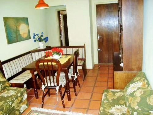 A-235  -  RUA MARANGUAB - 1D, de frente, sacada, elevador, 2q do mar: 3ª foto da galeria de imagens do imóvel