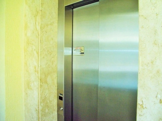 AV-27 - No Centro, 1D, sacada, churr, elevador, 50m do mar: 14ª foto da galeria de imagens do imóvel