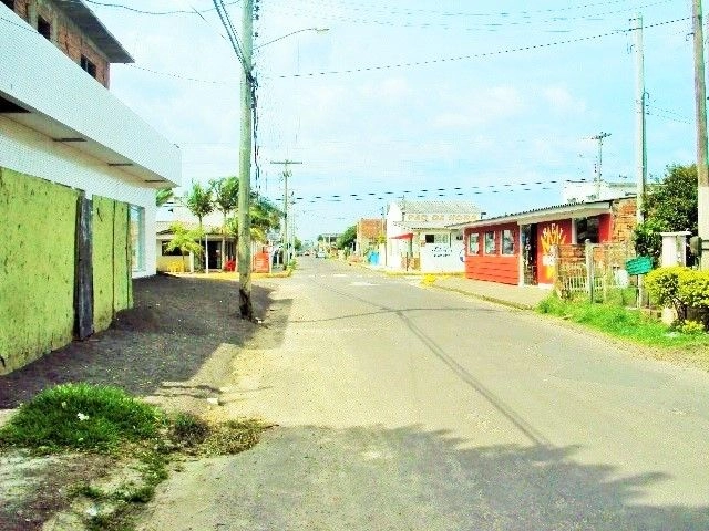 C-303 - EM XANGRILÁ - 2D, 2 banheiros, perto da prefeitura de Xangrilá: 2ª foto da galeria de imagens do imóvel