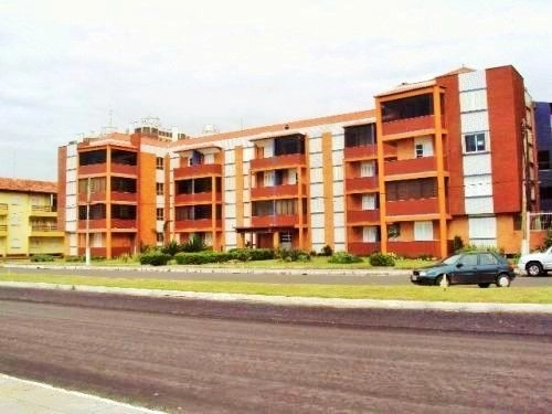 A-521  - AV. BEIRA-MAR - VISTA PRO MAR!   Quitinete, de frente, Centro