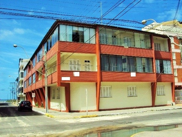 A-806  -  RUA MARANGUAB - 1D, de frente, sacada, 1q do mar, Centro