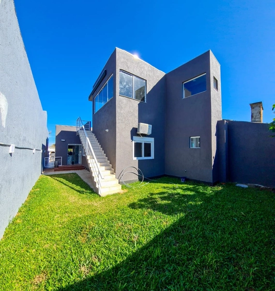 Fantástica casa 3 dormitórios, com vista pro mar em Capão da Canoa: 4ª foto da galeria de imagens do imóvel