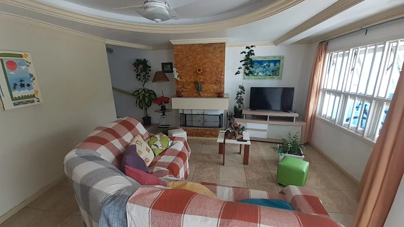 Casa estilo Sobrado no Centro de Capão da Canoa junto a Av Flávio: 2ª foto da galeria de imagens do imóvel