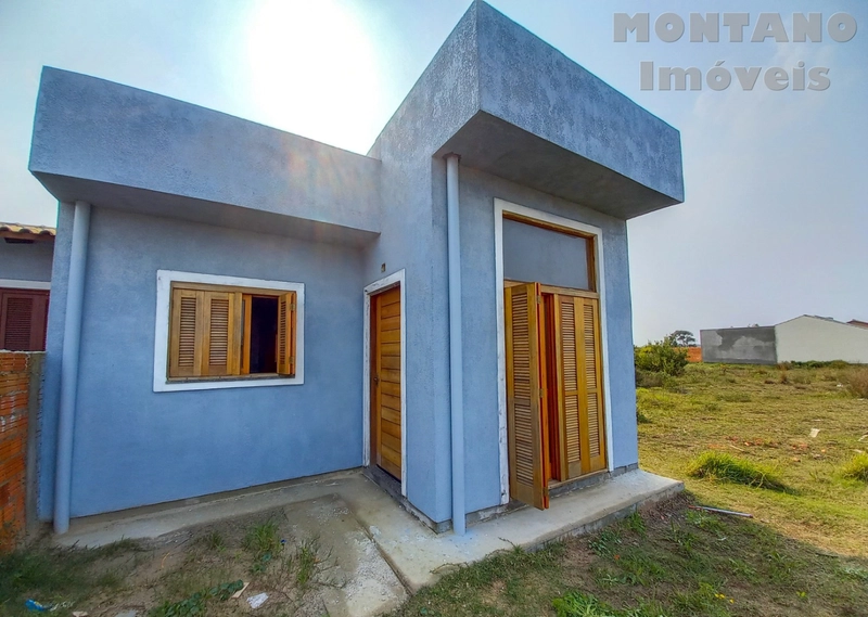 Casa 2 dormitórios (1 suíte) - região de moradores fixos em Capão: 1ª foto da galeria de imagens do imóvel