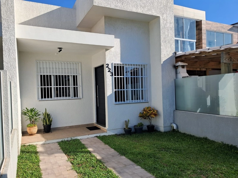 Baixou pra vender! Excelente Casa Geminada a Beira Mar: 1ª foto da galeria de imagens do imóvel