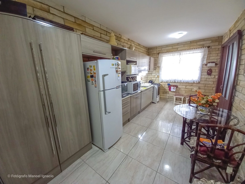 Excelente casa toda de pedra e em laje 3 dorm - Amplo Pátio: 6ª foto da galeria de imagens do imóvel