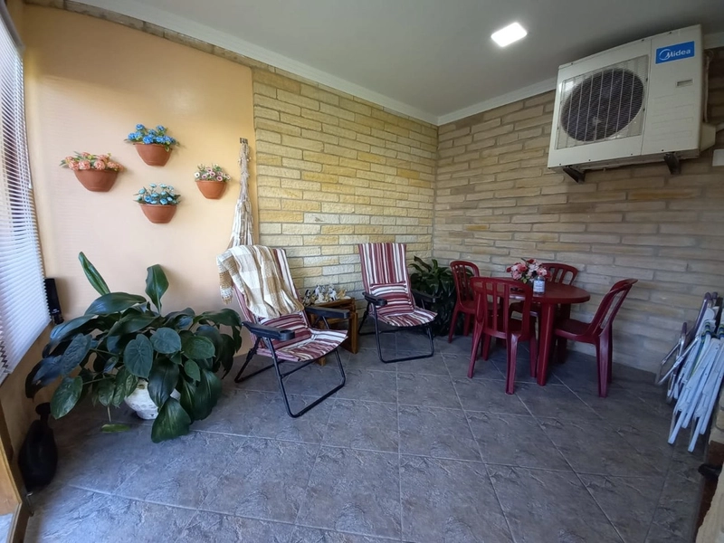 Excelente casa toda de pedra e em laje 3 dorm - Amplo Pátio: 22ª foto da galeria de imagens do imóvel