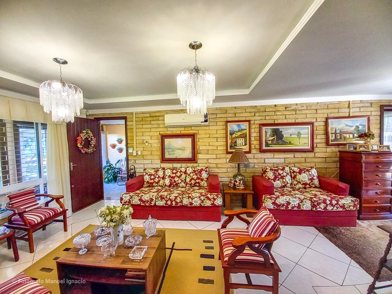 Excelente casa toda de pedra e em laje 3 dorm - Amplo Pátio: 10ª foto da galeria de imagens do imóvel