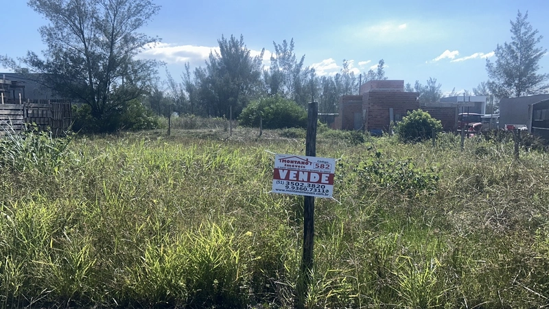 Terreno próximo ao mar em Capão da Canoa.: 2ª foto da galeria de imagens do imóvel