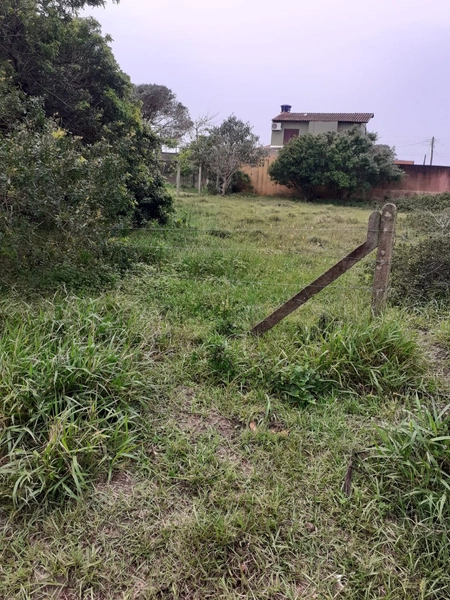 TERRENO AMPLO COM 360M² A POUCAS QUADRAS DO MAR: 1ª foto da galeria de imagens do imóvel