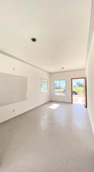 OPORTUNIDADE ! CASA A 50 METROS DO MAR - FRENTE AVENIDA: 3ª foto da galeria de imagens do imóvel