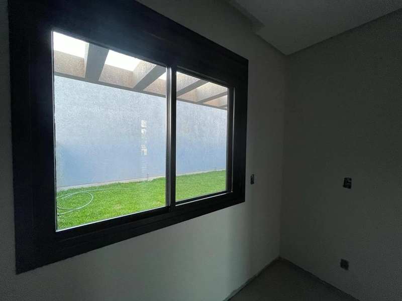 CASA 2 QUADRAS DO MAR EM CAPÃO DA CANOA: 15ª foto da galeria de imagens do imóvel