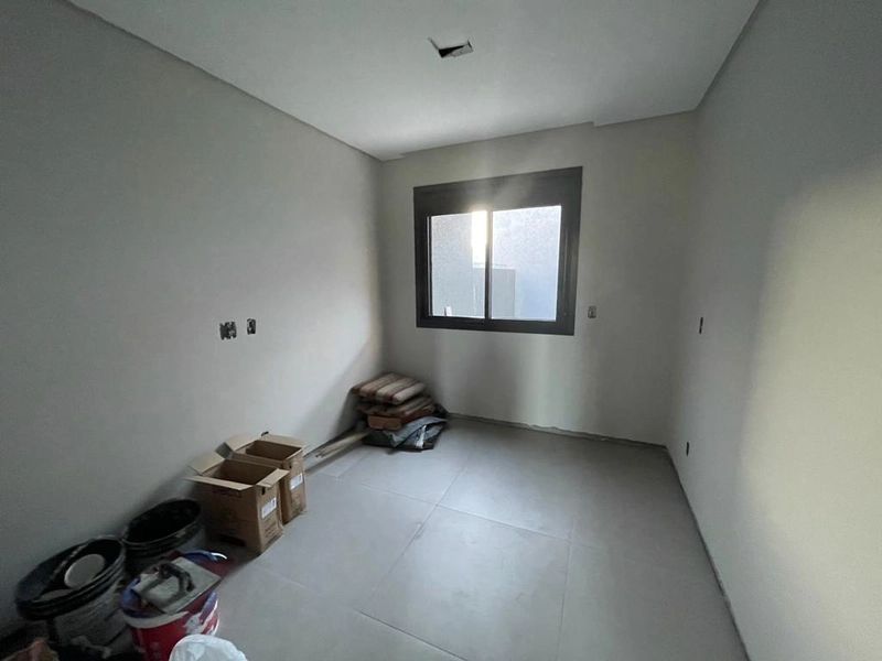 CASA 2 QUADRAS DO MAR EM CAPÃO DA CANOA: 14ª foto da galeria de imagens do imóvel