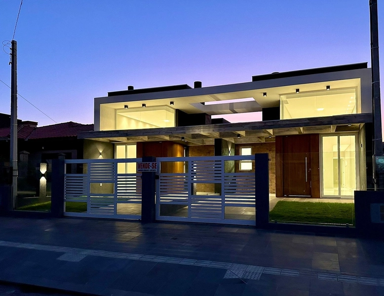 Casa Geminada com Alto Padrão de Construção no Jardim Beira Mar!: 2ª foto da galeria de imagens do imóvel