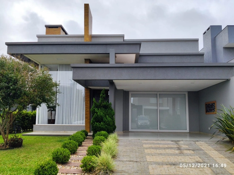 CASA ENCANTADORA COM 3 SUÍTES: 1ª foto da galeria de imagens do imóvel