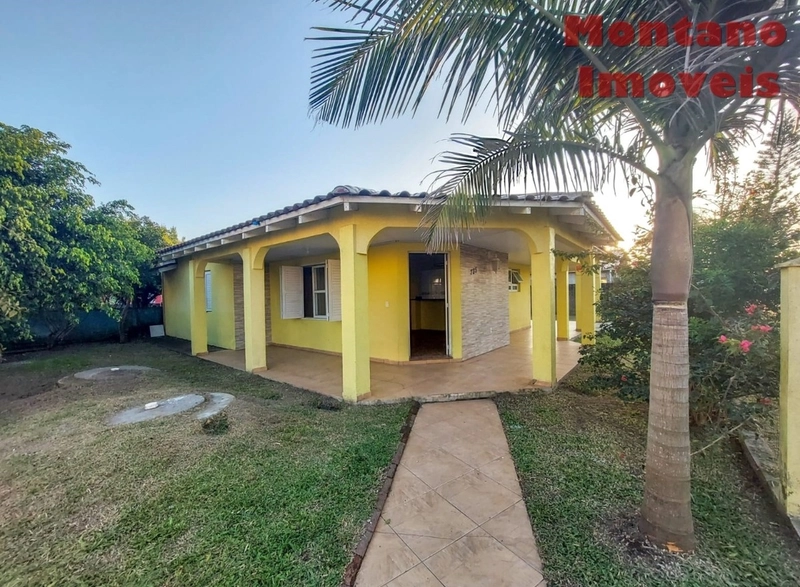 CASA BEM LOCALIZADA NO JARDIM BEIRA MAR