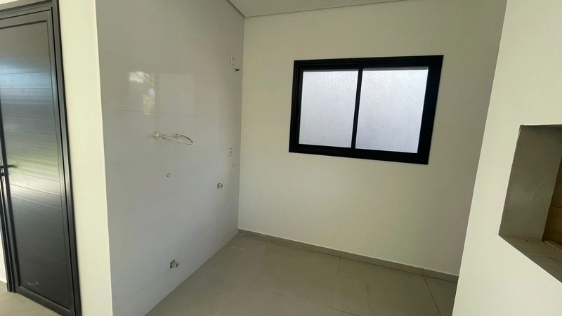 CASA ALTO PADRÃO COM 2 SUÍTES - 3 QUADRAS DO MAR: 18ª foto da galeria de imagens do imóvel