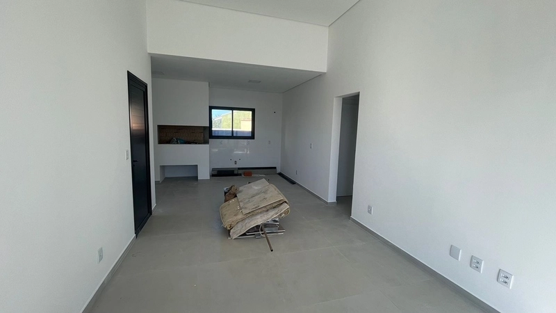 CASA ALTO PADRÃO COM 2 SUÍTES - 3 QUADRAS DO MAR: 2ª foto da galeria de imagens do imóvel