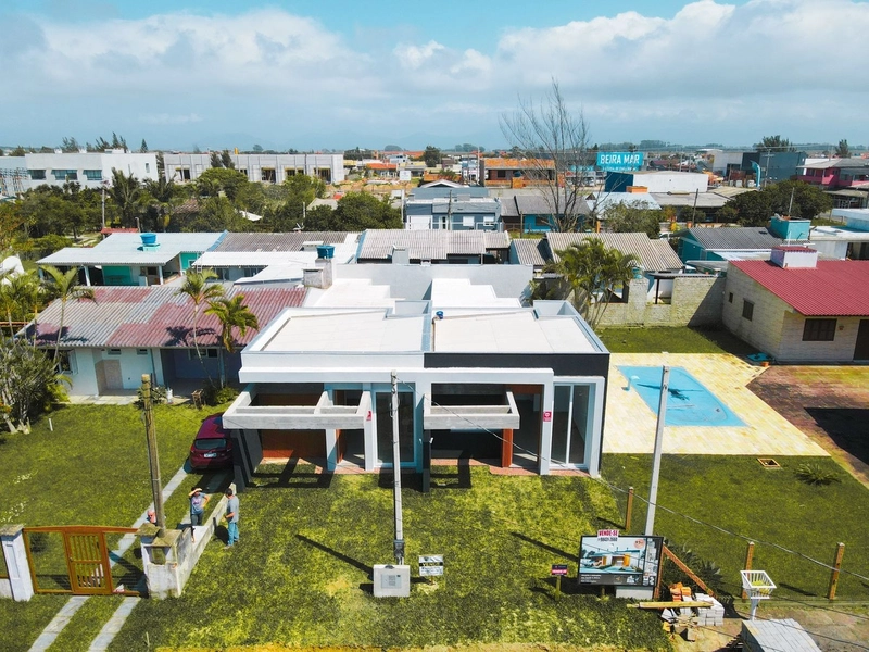 CASA 3 DORMITÓRIOS (1 SUÍTE) - PRÓXIMO AO MAR EM EXCELENTE LOCALIZAÇÃO: 2ª foto da galeria de imagens do imóvel