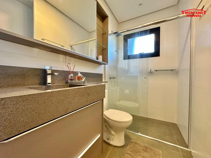 SOBRADO DECORADO ACONCHEGANTE - CONDOMINÍO COSTERO: 3ª foto da galeria de imagens do imóvel