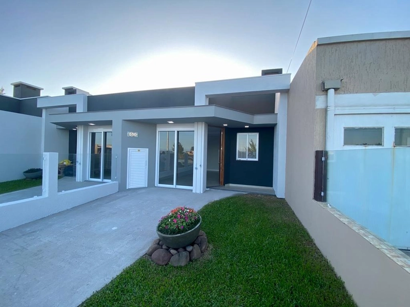 Excelente casa 3 quartos ,sendo 1 suite ,perto do mar de Capão da Cano: 1ª foto da galeria de imagens do imóvel