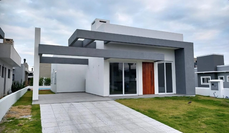 Linda Casa com Piscina no Condomínio Dubai!: 1ª foto da galeria de imagens do imóvel