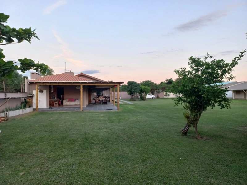 MARAVILHOSO SITIO NA BEIRA DA LAGOA: 2ª foto da galeria de imagens do imóvel
