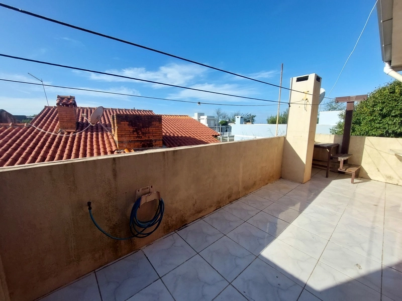 EXCELENTE SOBRADO- EM ÓTIMA LOCALIZAÇÃO PRÓXIMO AO MAR!!!: 38ª foto da galeria de imagens do imóvel