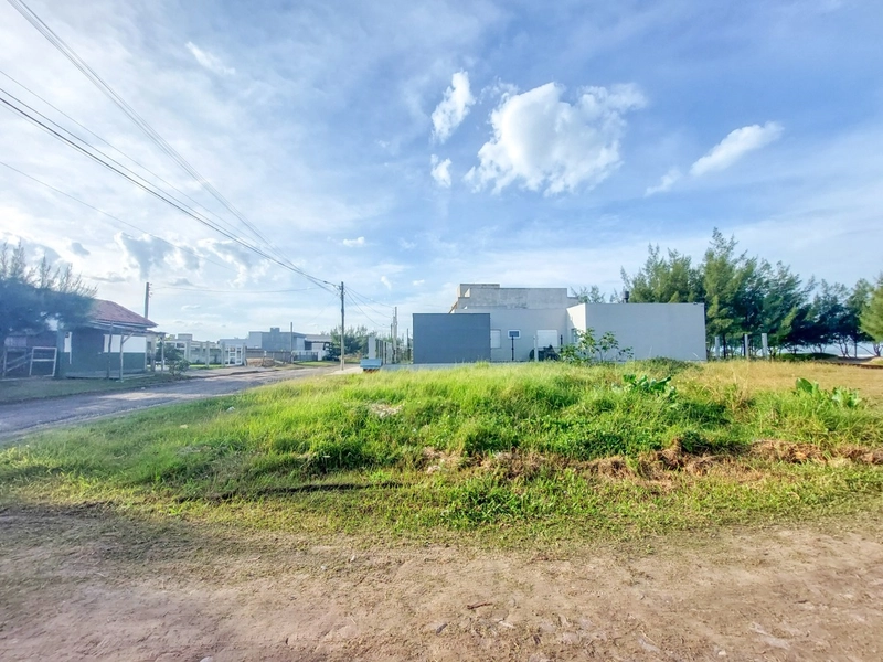 EXCELENTE TERRENO NO BAIRRO ZONA NORTE: 6ª foto da galeria de imagens do imóvel