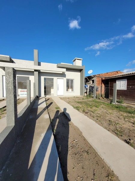 CASA GEMINADA ACONCHEGANTE- JARDIM BEIRA MAR: 3ª foto da galeria de imagens do imóvel