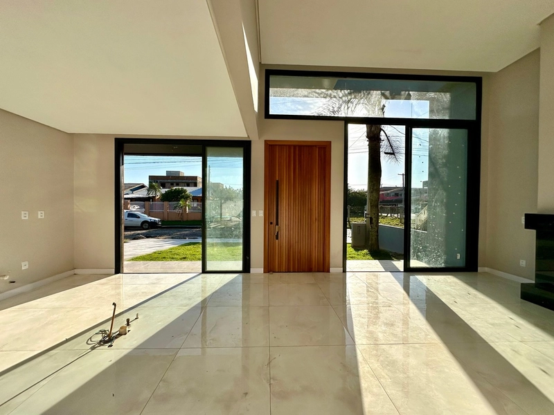 CASA ESTILO CONDOMÍNIO FECHADO - 3 SUÍTES - PRÓXIMO AO MAR: 4ª foto da galeria de imagens do imóvel
