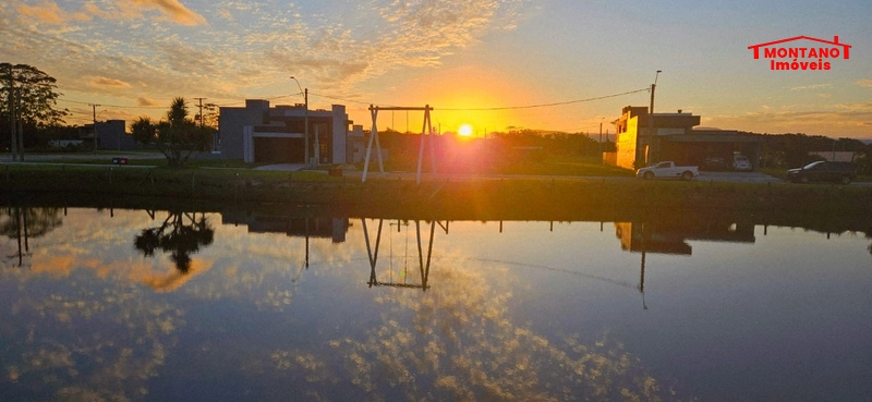Linda Casa Beira Lago Condomínio Nova Xangrilá!: 5ª foto da galeria de imagens do imóvel