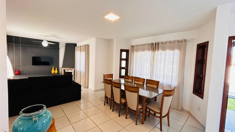 Casa 3 dormitórios poucos metros do mar!: 11ª foto da galeria de imagens do imóvel