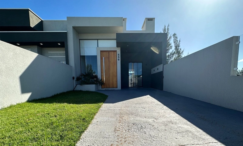 Casa mobiliada poucas quadras do mar: 2ª foto da galeria de imagens do imóvel