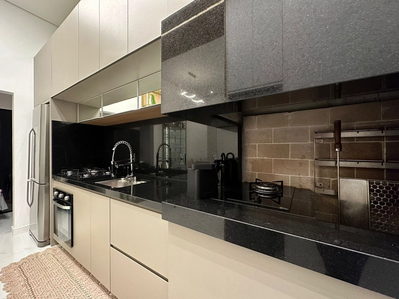 Casa mobiliada poucas quadras do mar: 14ª foto da galeria de imagens do imóvel