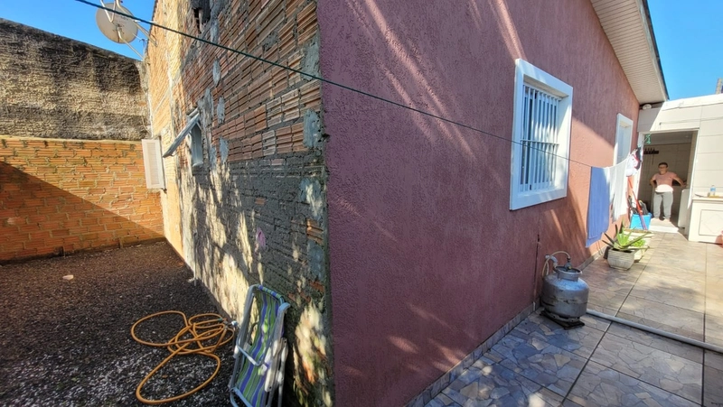 ÓTIMA CASA NO BAIRRO JARDIM BEIRA MAR!: 3ª foto da galeria de imagens do imóvel