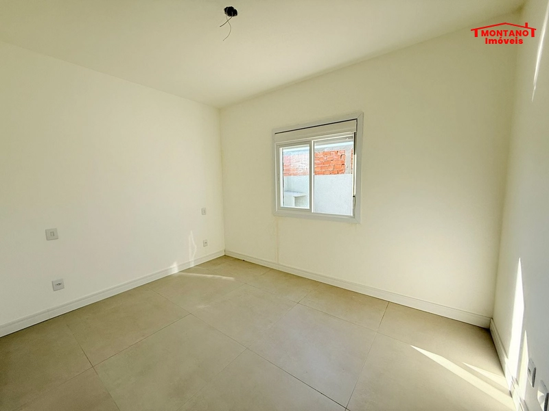 CASA COM 2 DORMITÓRIOS BEM LOCALIZADA !: 3ª foto da galeria de imagens do imóvel