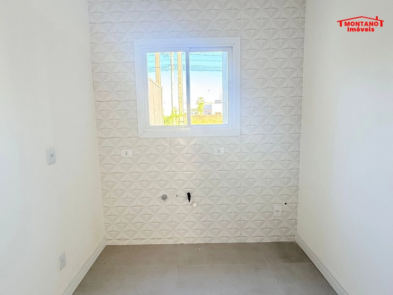 CASA COM 2 DORMITÓRIOS BEM LOCALIZADA !: 8ª foto da galeria de imagens do imóvel