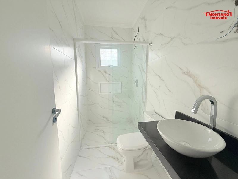 CASA COM 2 DORMITÓRIOS BEM LOCALIZADA !: 11ª foto da galeria de imagens do imóvel
