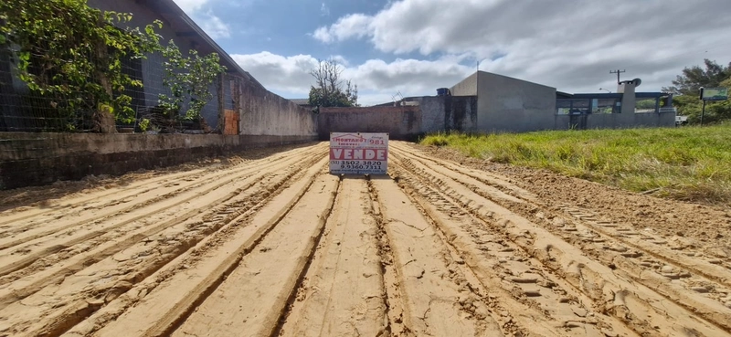 TERRENO 1 QUADRA DO MAR - PRONTO PRA CONSTRUIR !: 1ª foto da galeria de imagens do imóvel