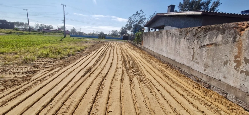 TERRENO 1 QUADRA DO MAR - PRONTO PRA CONSTRUIR !: 2ª foto da galeria de imagens do imóvel