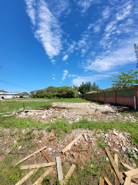 TERRENO AMPLO 360M² HÁ 1 QUADRA DO MAR: 1ª foto da galeria de imagens do imóvel