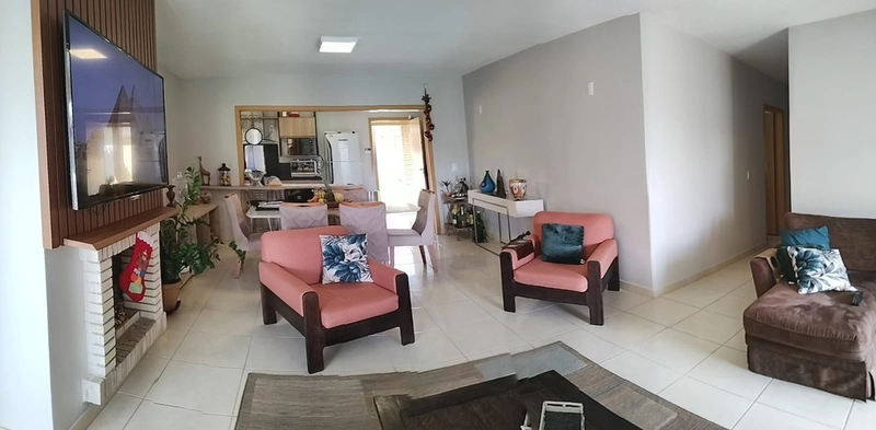 CASA À 3 QUADRAS DO MAR - 3 DORMITÓRIOS: 3ª foto da galeria de imagens do imóvel