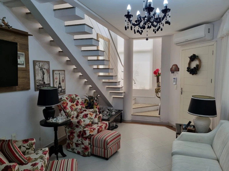 EXCELENTE SOBRADO PERTO DO MAR - 3 DORMITÓRIOS: 7ª foto da galeria de imagens do imóvel