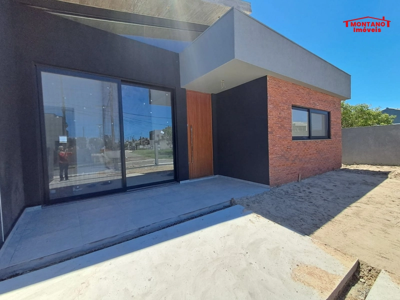 Casa Ampla Com Piscina - 2 Quadras Do Mar!