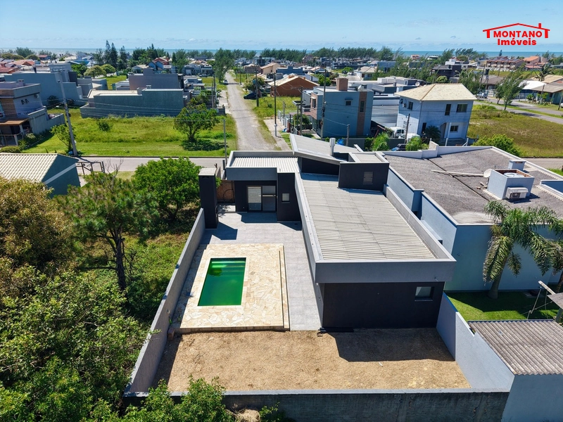 Casa Ampla Com Piscina - 2 Quadras Do Mar!: 3ª foto da galeria de imagens do imóvel