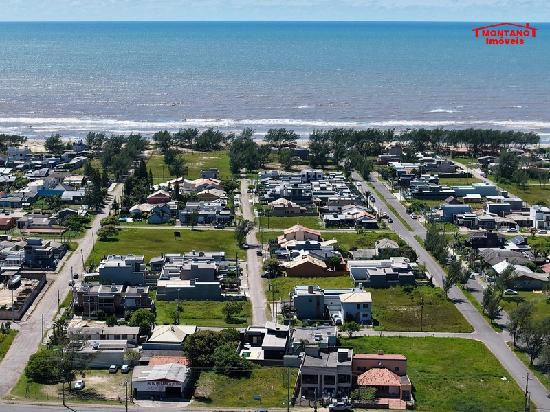 Casa Ampla Com Piscina - 2 Quadras Do Mar!: 9ª foto da galeria de imagens do imóvel