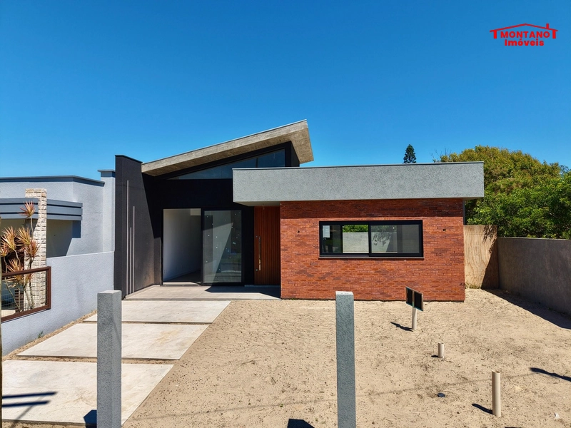 Casa Ampla Com Piscina - 2 Quadras Do Mar!