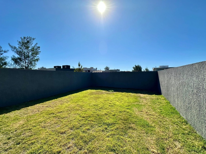 CASA JARDIM BEIRA MAR: 9ª foto da galeria de imagens do imóvel