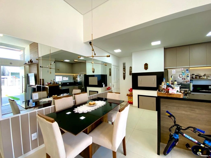 LINDA CASA NO JARDIM BEIRA MAR --- PÉ NA AREIA ---: 15ª foto da galeria de imagens do imóvel